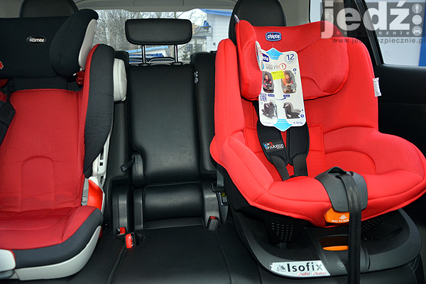 BEZPIECZEŃSTWO DZIECI | Trzecie dziecko na kanapie - Nissan X-Trail III 4x4